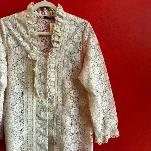 Vintage 70’s long sleeve lace top with ruffle - Picture 8 of 8